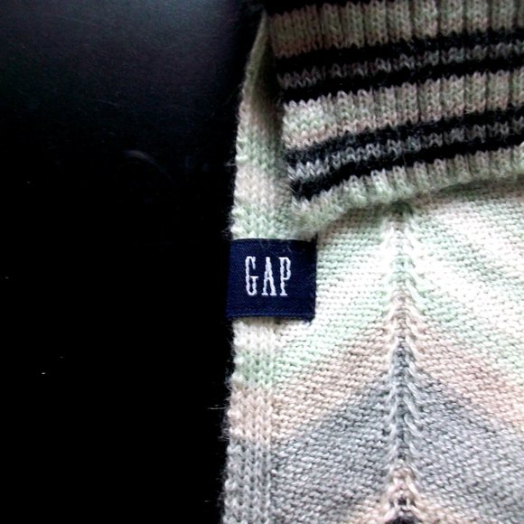 Gap Black White Chevron Pattern Knit Scarf - Picture 5 of 6